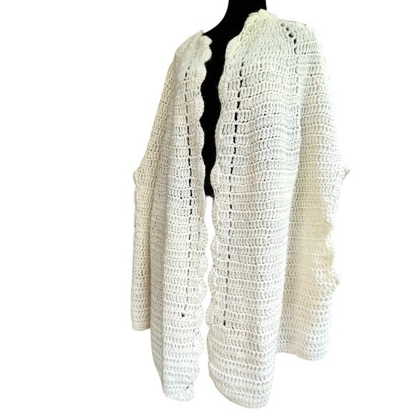 Vintage Knit Crochet Cape in Cream Women's Size Large Poncho Handmade - Picture 1 of 6